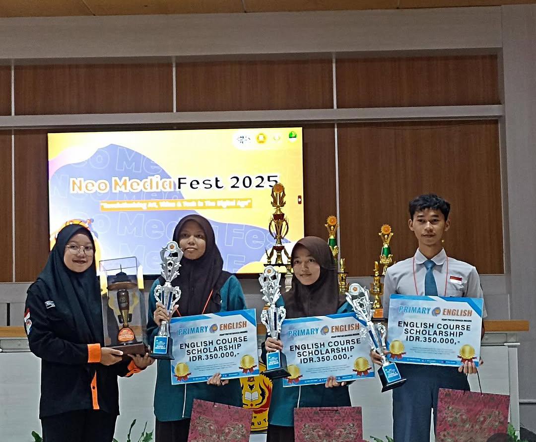 JUARA 3 LOMBA DESAIN DI ACARA NEO MEDIA FEST 2025