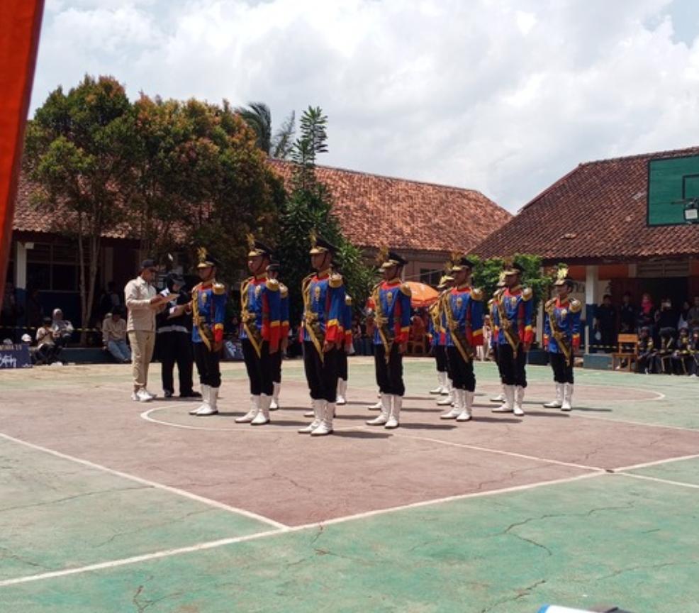 JUARA 2 LKBB PASKIBRA